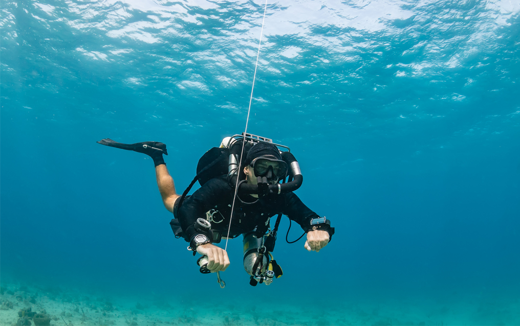 CCR Trimix Diver International Diving Federation