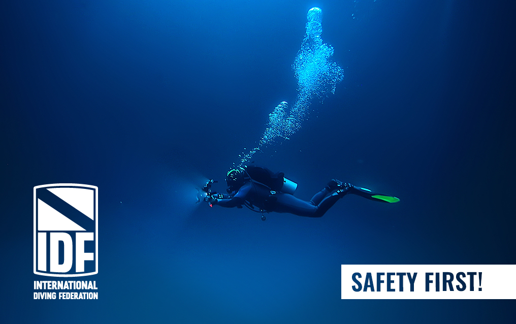 Adaptive Perfect Trim & Buoyancy - International Diving Federation